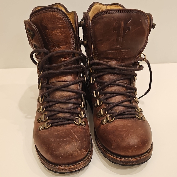 Women's Frye Dark Brown Leather Lace Up Hiking Boots Size 7B - Picture 2 of 9